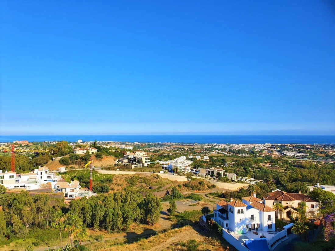 Apartment in El Madroñal, Benahavis, Spain 2 - 14932359
