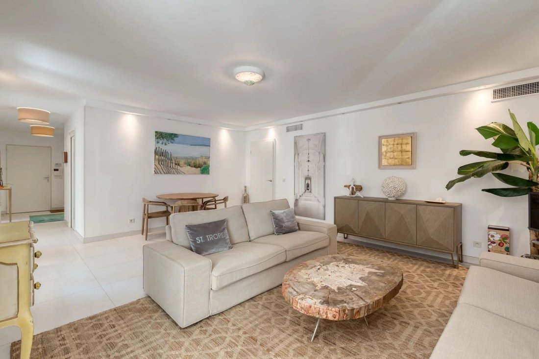 Appartement à Zone Est Diffuse, Saint-Tropez, France 5 - 14935063