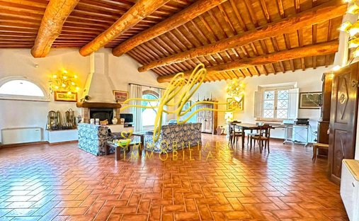 Villa in Cecina Centro, Cecina, Toskana 1