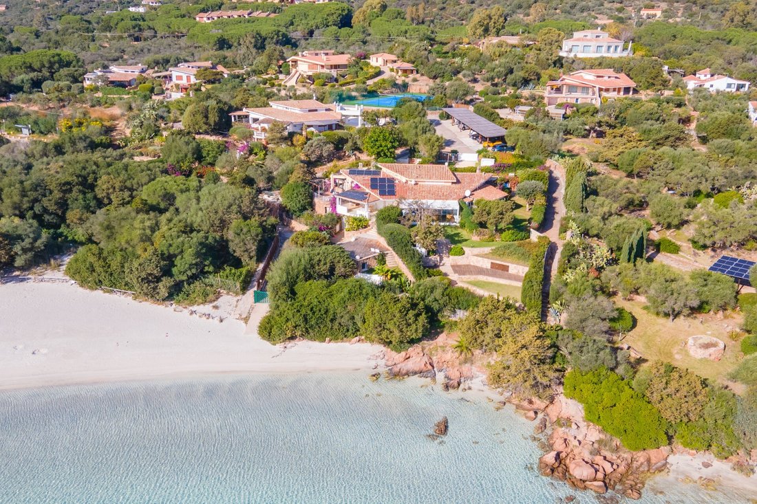 Casa en Porto Istana, Cerdeña, Italia 1 - 13672772