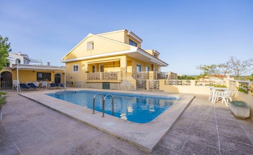 Villa in es Castell, Balearic Islands, Spain 1