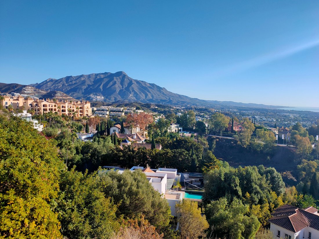 Apartment in El Madroñal, Benahavis, Spain 4 - 14932359