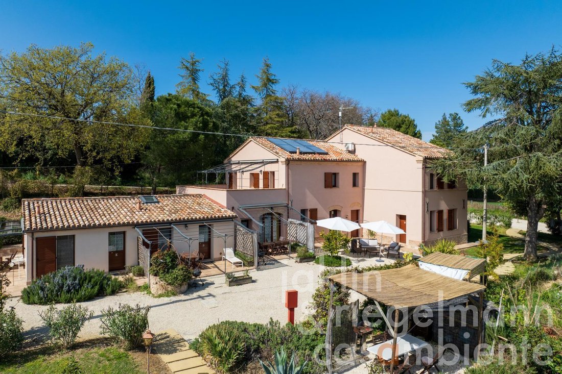 Farm Ranch in Center, Ancona, Marche 3 - 14081117