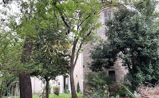 Country House in Saint Médard, Fontenay-le-Comte, France 1