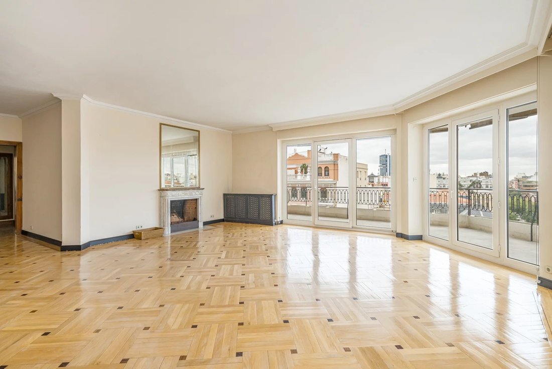 Apartment in Chamberí, Community of Madrid, Spain 1 - 14931098