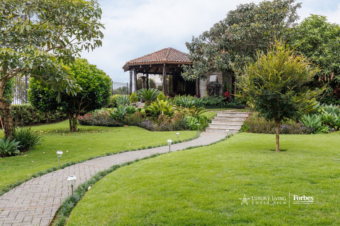 House in La Unión, La Unión, Costa Rica 4 - 14937720