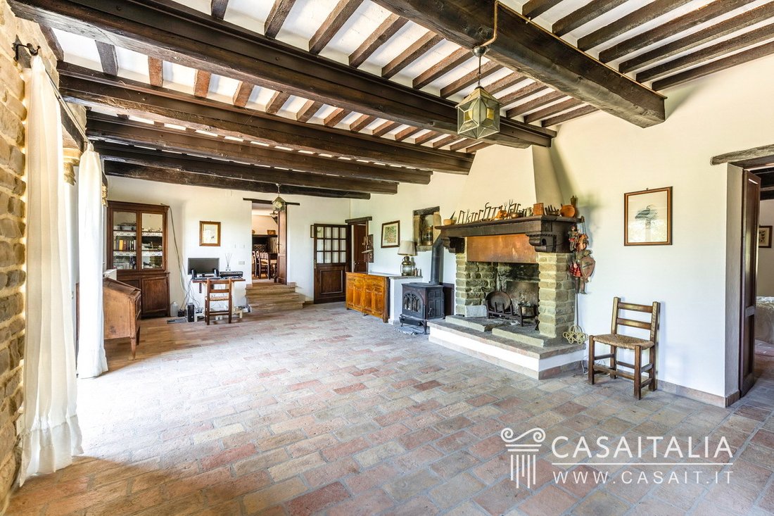 Country House in Gubbio, Umbria, Italy 2 - 12196294