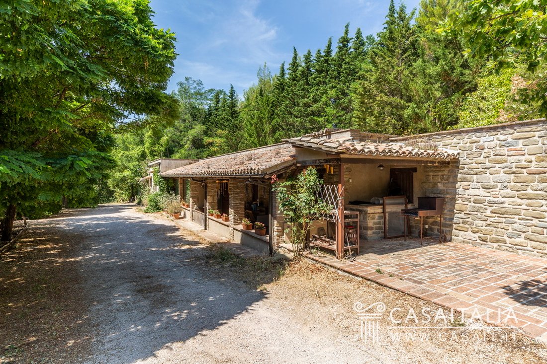 Country House in Gubbio, Umbria, Italy 5 - 12196294