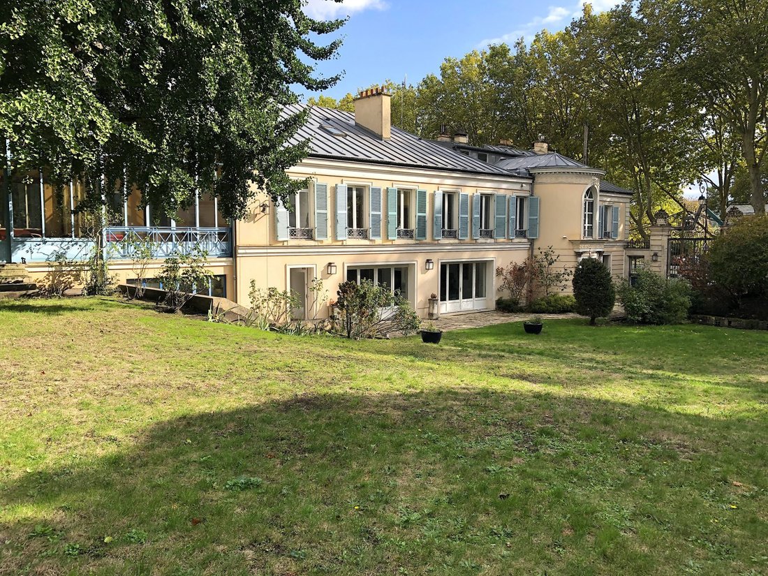 House in Domaine National du Château, Versailles, France 1 - 14939864