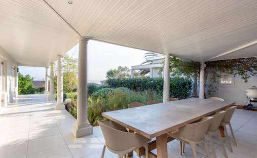 Country House in Belvedere, Cape Town, South Africa 1