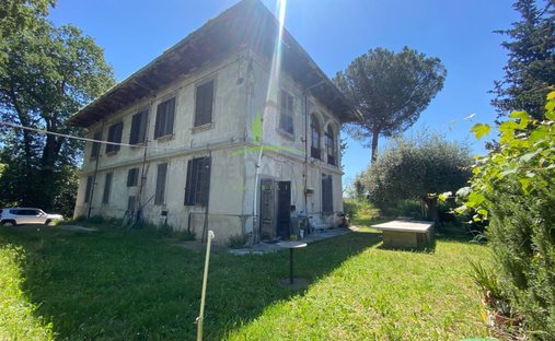 Villa in Borgo Chiaro-Stadio District, Ascoli Piceno, Marche 1