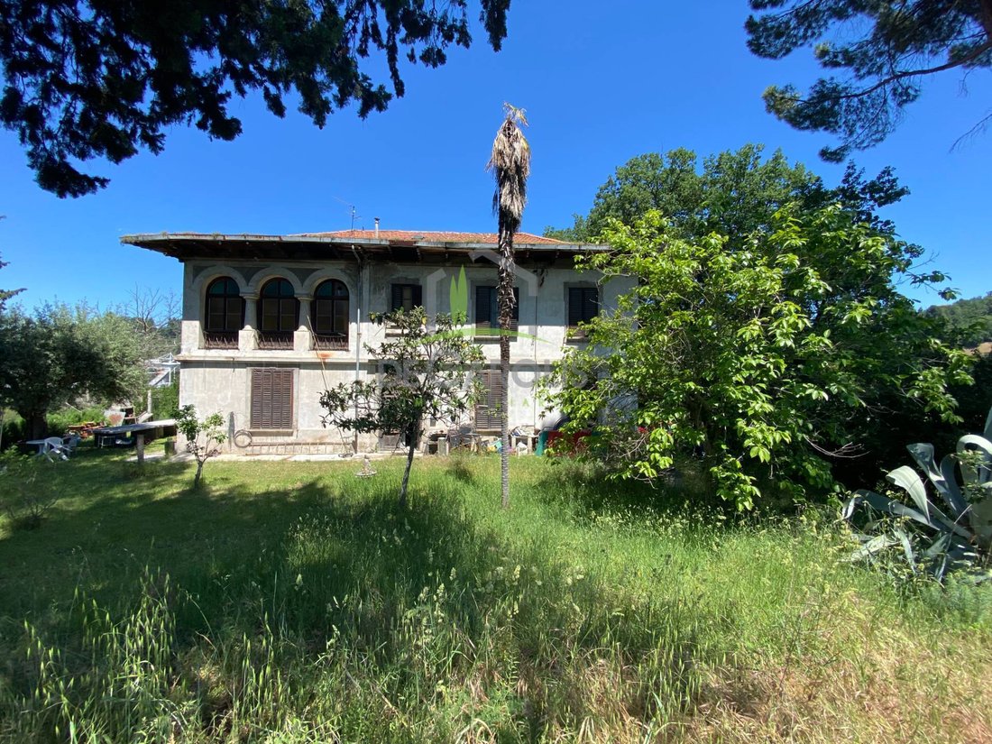 Villa in Borgo Chiaro-Stadio District, Ascoli Piceno, Marche 2 - 14942266