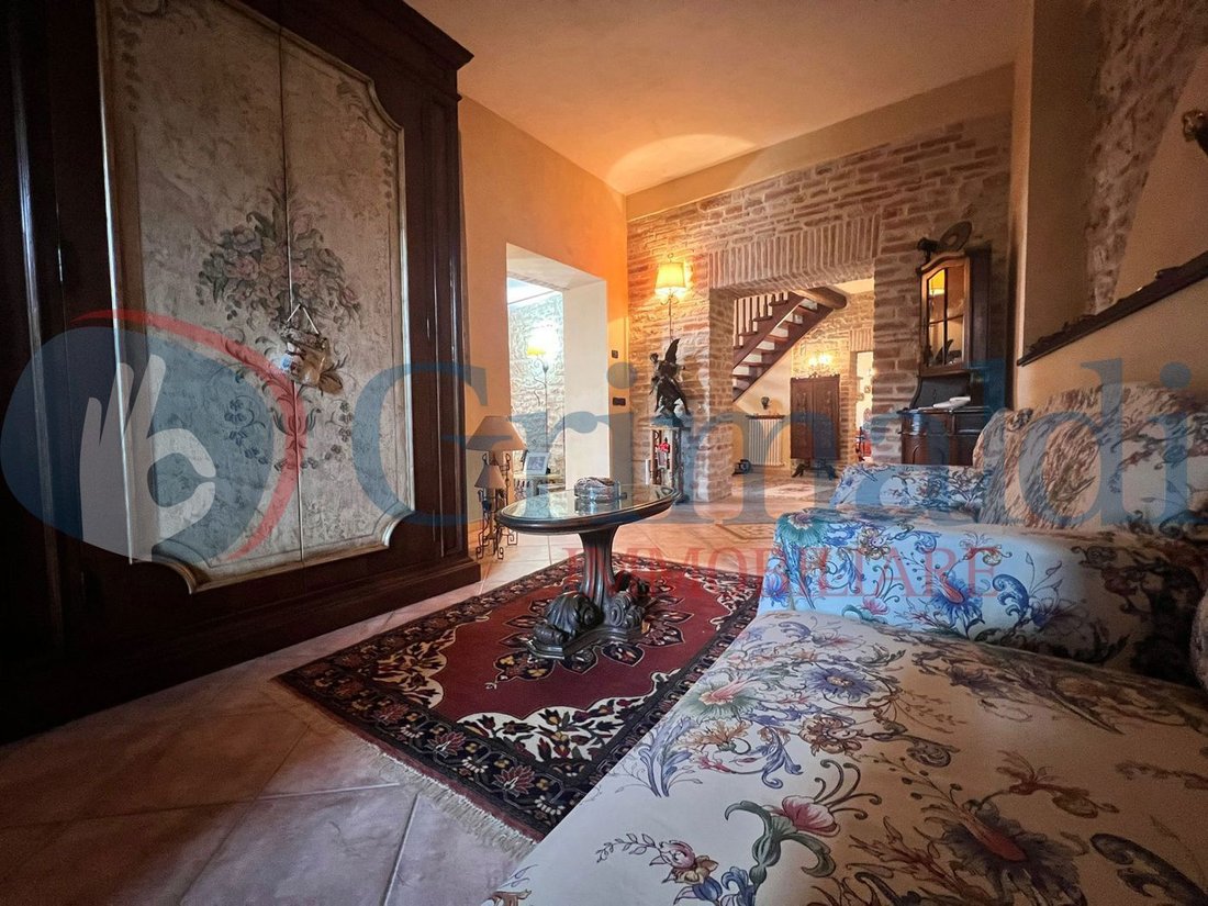 Villa en San Mariano, Umbría, Italia 4 - 14941077