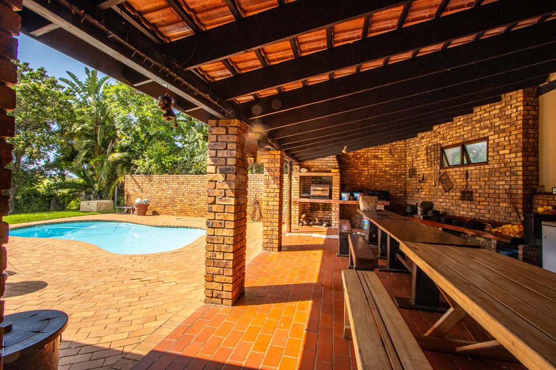 Farm Ranch in Palm Beach, KwaZulu-Natal, South Africa 2 - 14942300