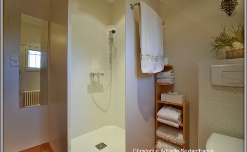 Castle for Sale in Saussignac, Nouvelle-Aquitaine, France