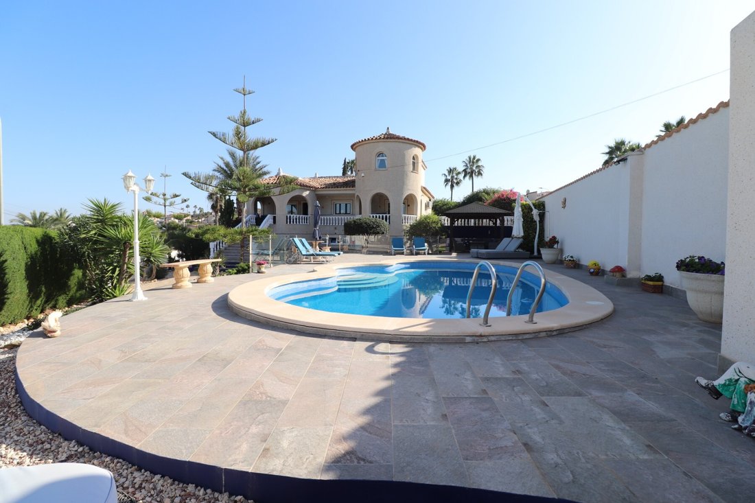 Villa in Almoradí, Land Valencia, Spanien 2 - 14940660