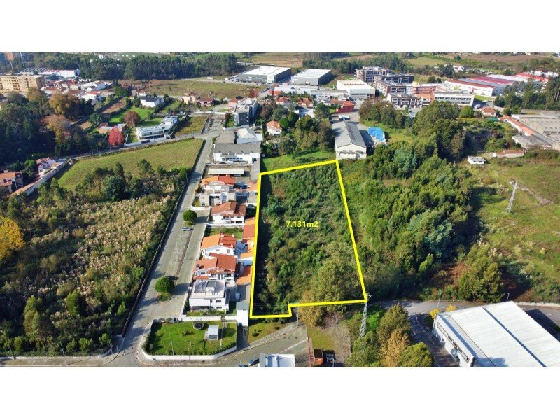 Land for sale in Maia, Portugal — €550,000
