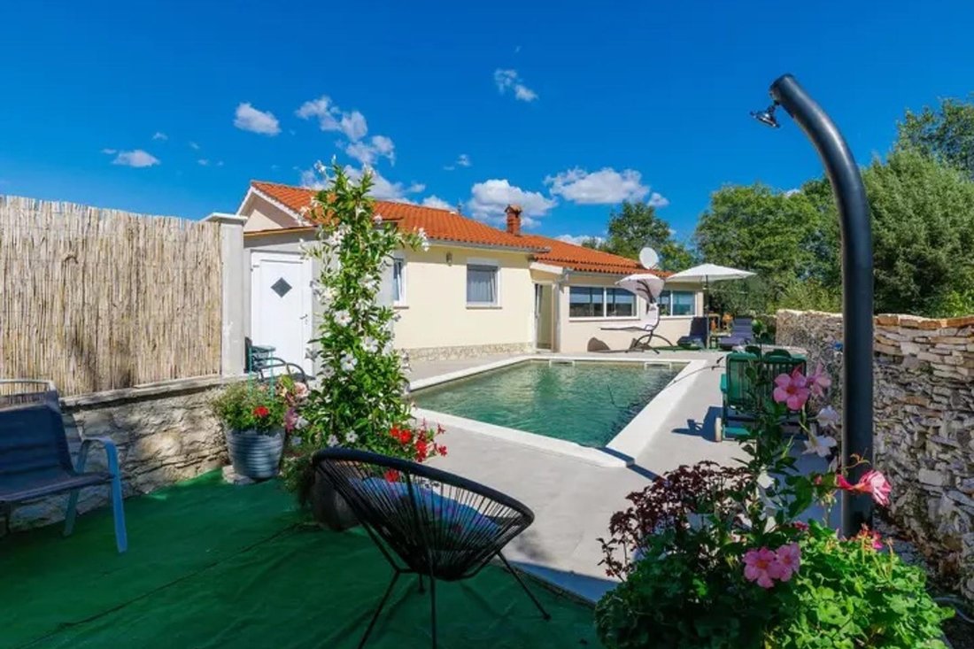 Villa in Vodnjan, Istria County, Croatia 1 - 14942748