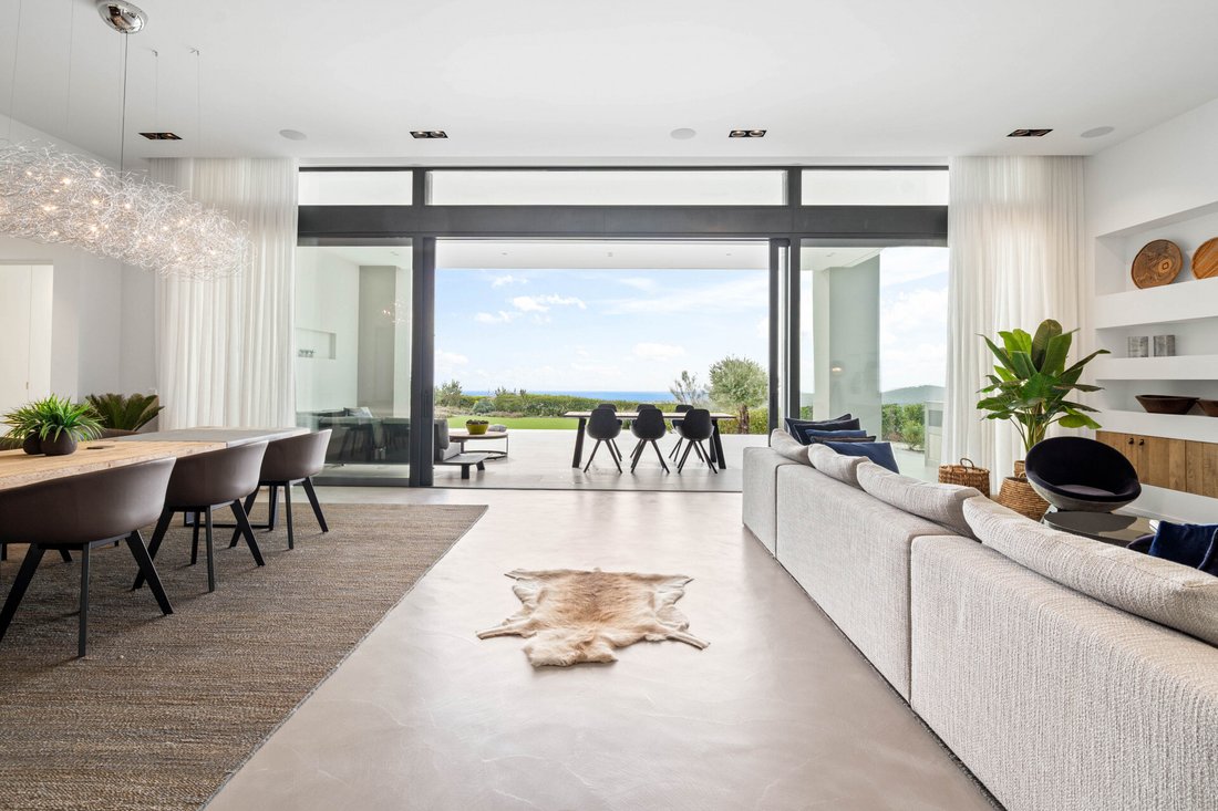 Villa in Benahavis, Andalusia, Spain 1 - 14943639