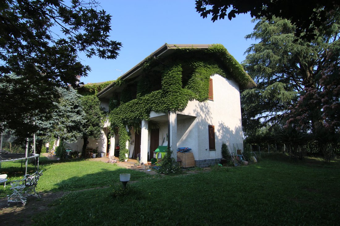 Country House in Cadorago, Lombardy, Italy 3 - 14943458