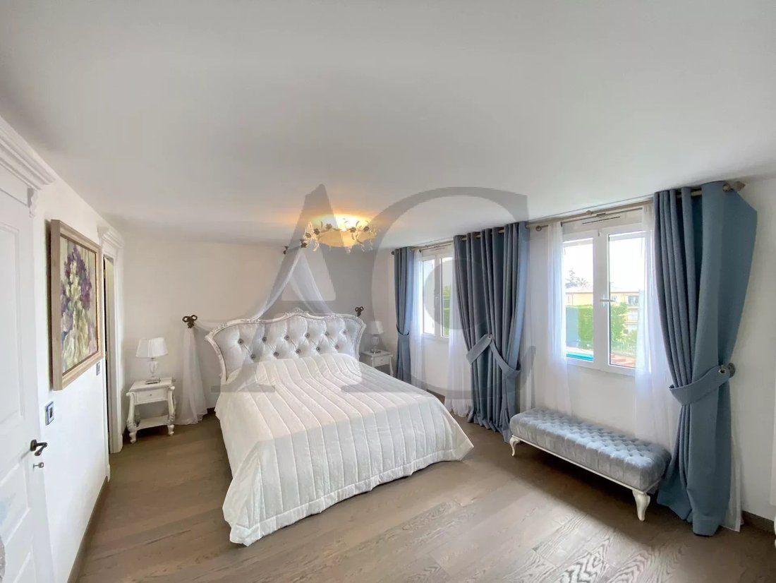 Villa in Vaug, Villeneuve-Loubet, France 4 - 12813719