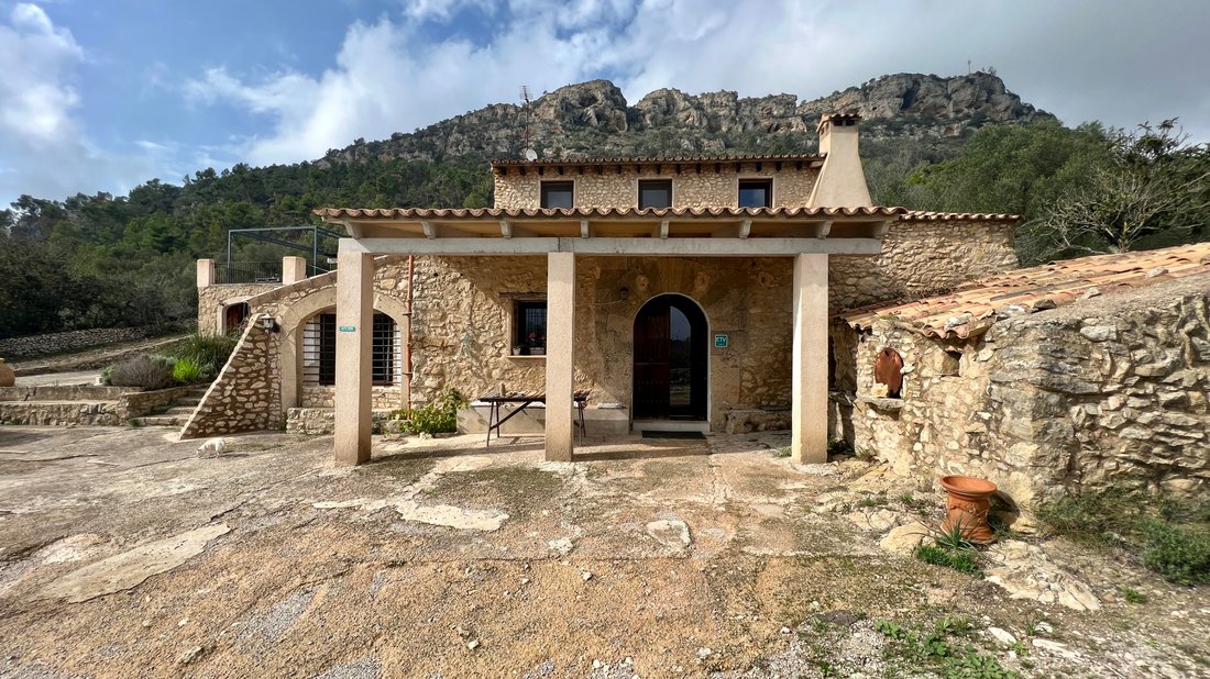 Finca in Llucmajor, Balearic Islands, Spain 2 - 14944543