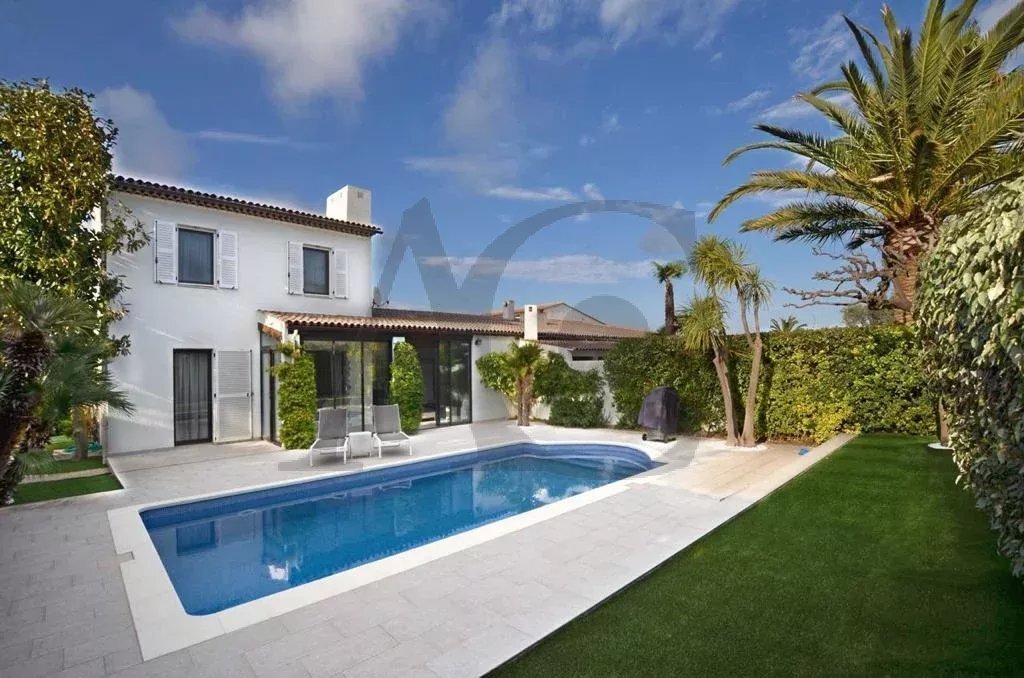 Villa in Vaug, Villeneuve-Loubet, France 2 - 12813735