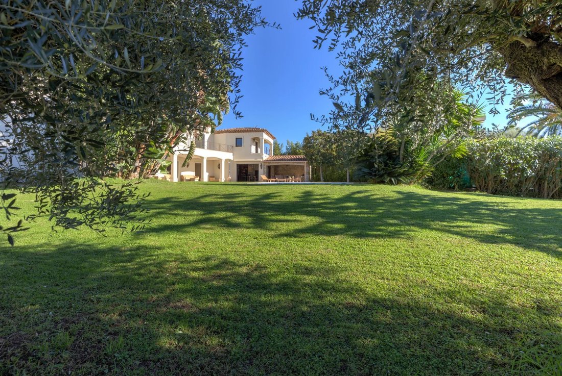 Villa in Pont du Lys-Antibes les Pins, Antibes, France 2 - 14945367
