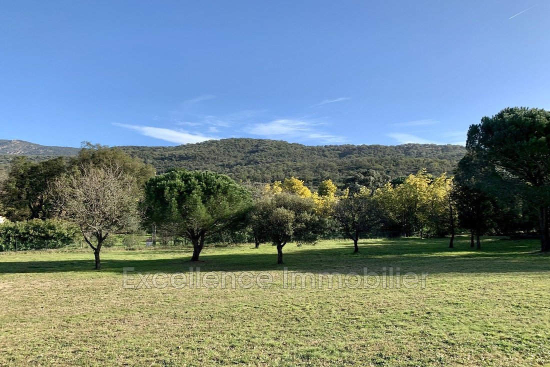 Villa in Le Plan-de-la-Tour, Provence-Alpes-Côte d'Azur, France 1 - 14944345