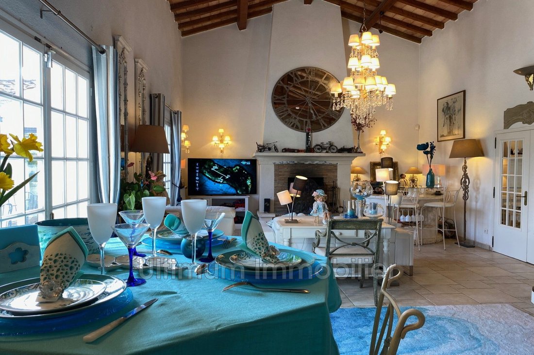 Villa in Grimaud, Provence-Alpes-Côte d'Azur, France 3 - 14944346