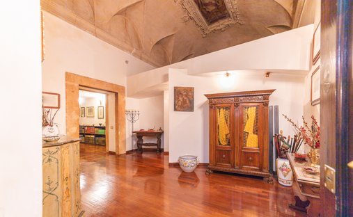 Castle for Sale in Tivoli, Lazio, Italy