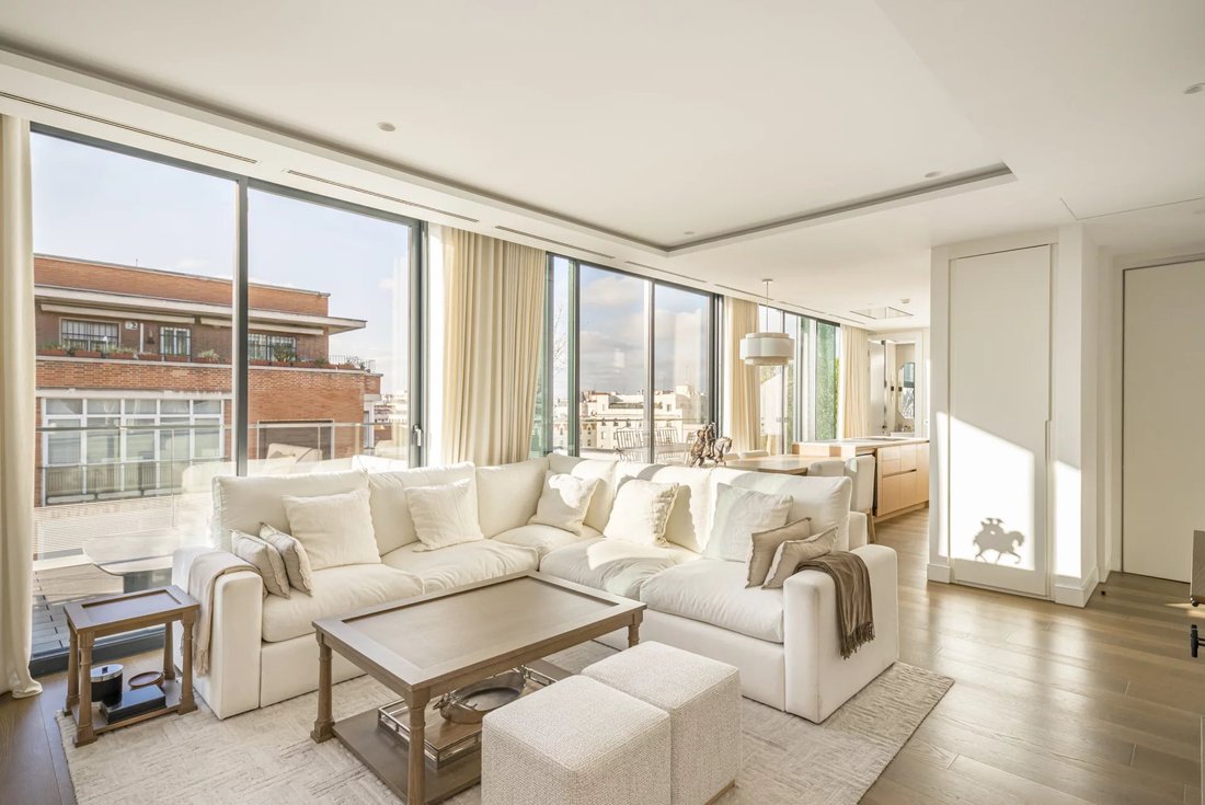 Apartment in Barrio Salamanca, Community of Madrid, Spain 4 - 14906386
