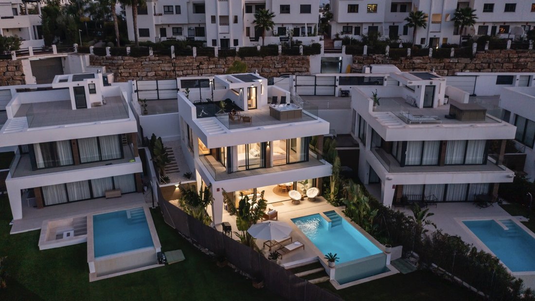 Villa in Estepona, Andalusia, Spain 1 - 14945479