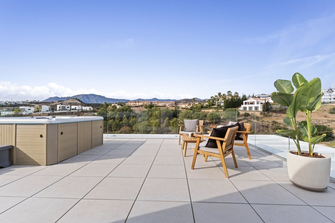 Villa in Estepona, Andalusia, Spain 3 - 14945479