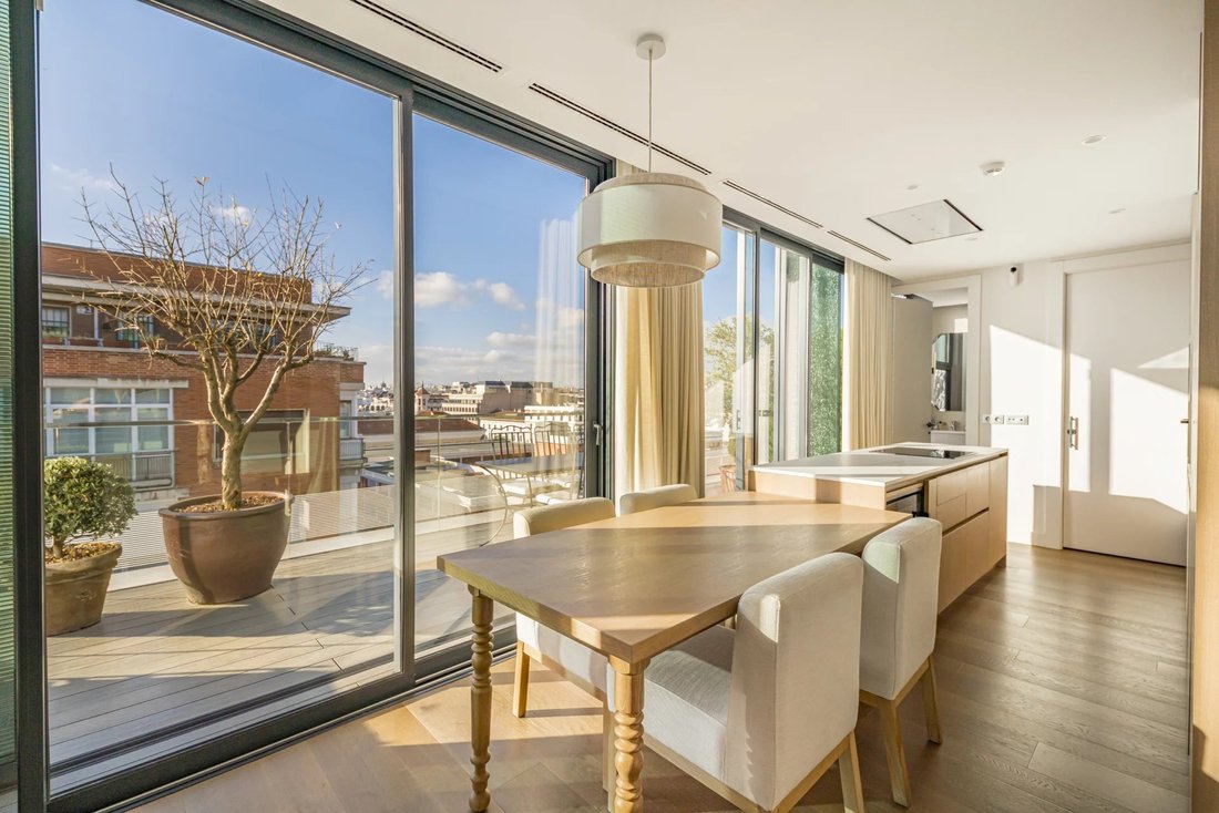 Apartment in Barrio Salamanca, Community of Madrid, Spain 2 - 14906386