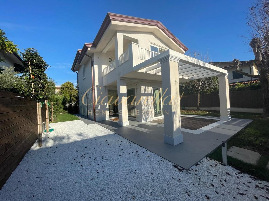 Villa in Center, Forte dei Marmi, Tuscany 3 - 14900094