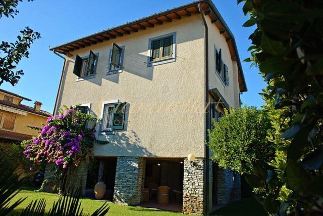 Villa in Center, Forte dei Marmi, Tuscany 2 - 14192653