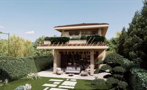 Villa in Vittoria Apuana, Forte dei Marmi, Tuscany 1