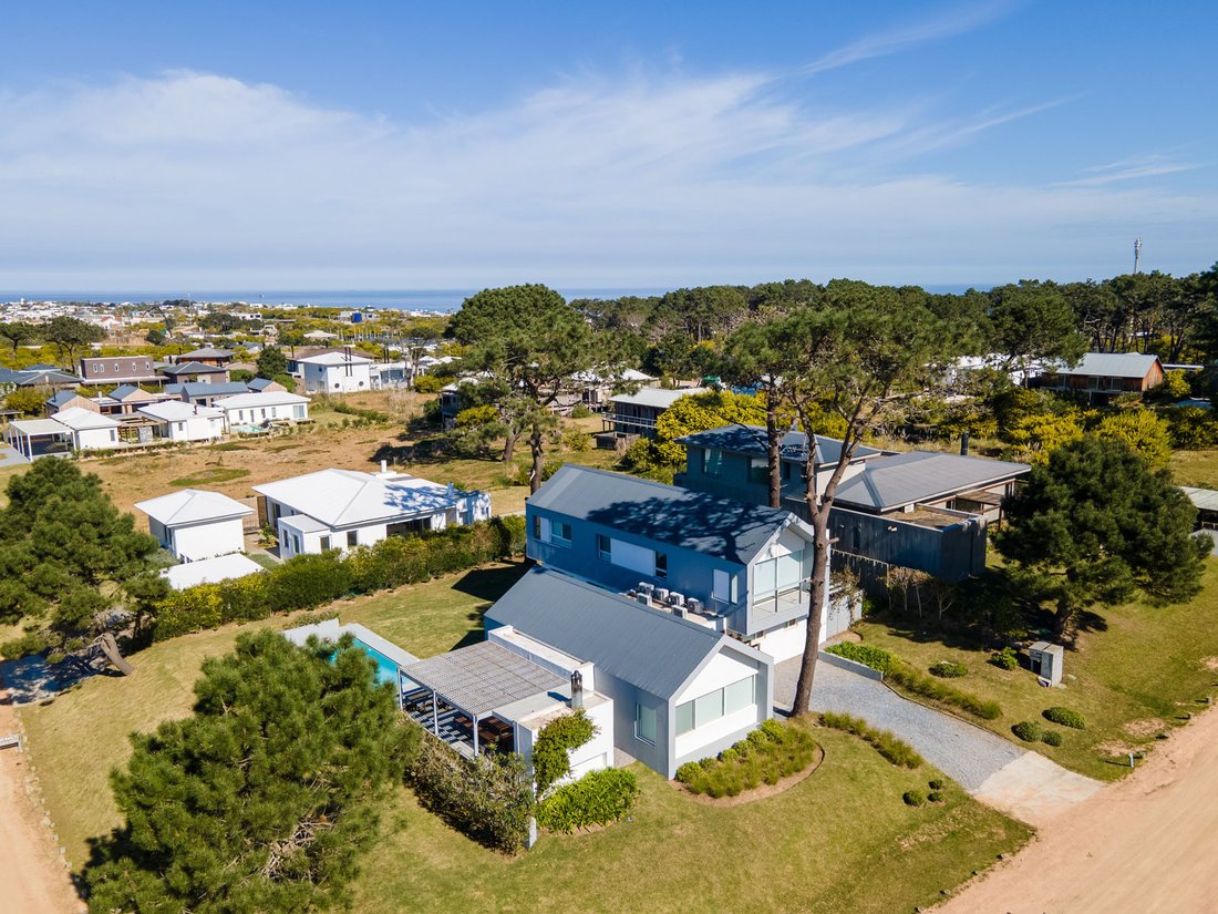 House in Punta del Este, Maldonado Department, Uruguay 1 - 14943815