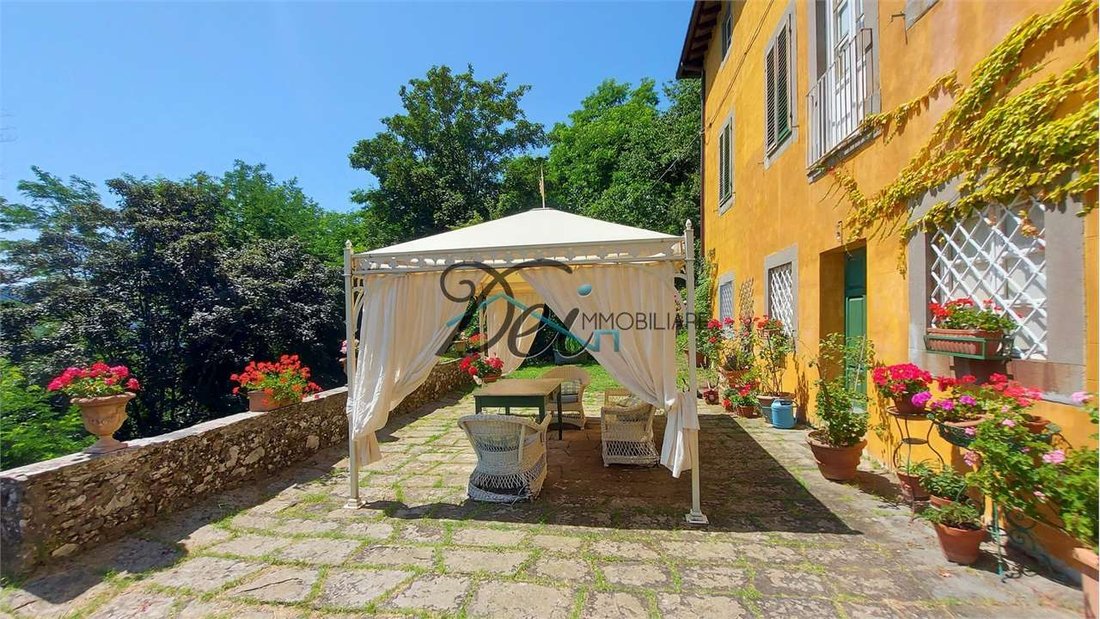 Villa in Coreglia Antelminelli, Tuscany, Italy 1 - 14945385