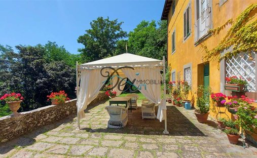Villa in Coreglia Antelminelli, Tuscany, Italy 1