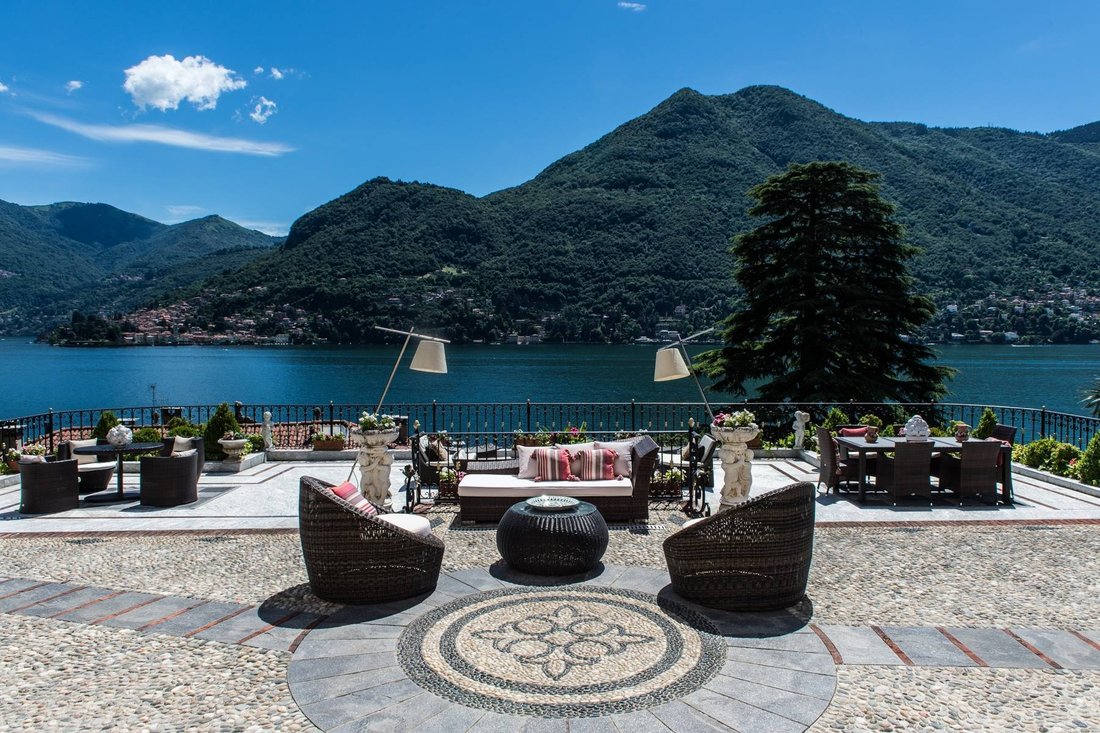 Maison à Moltrasio, Lombardie, Italie 1 - 10942199