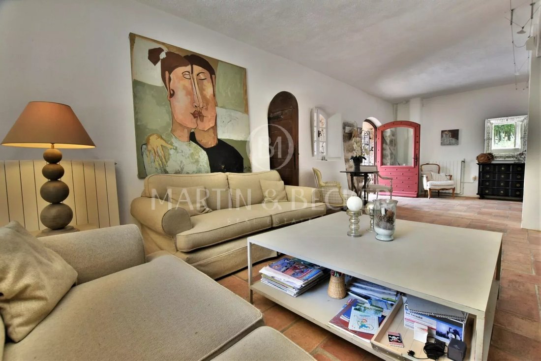 House in Châteauneuf-Grasse, Provence-Alpes-Côte d'Azur, France 4 - 12634621