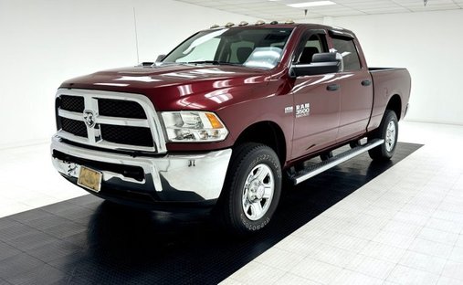 9 160 Miles/6.4L Hemi V8/6-Speed Auto/Lots Of Options/Barely Broken In in Morgantown, United States 1