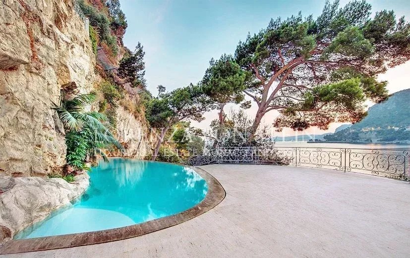 Villa in Cap-d'Ail, Provence-Alpes-Côte d'Azur, France 2 - 14944616