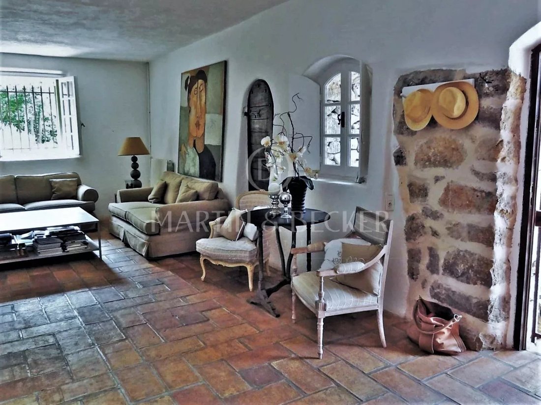 House in Châteauneuf-Grasse, Provence-Alpes-Côte d'Azur, France 5 - 12634621
