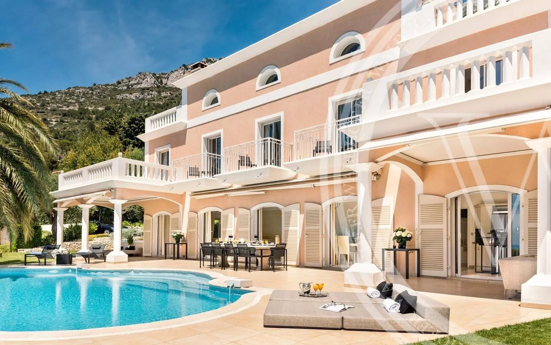 Villa in Cap-d'Ail, Provence-Alpes-Côte d'Azur, France 1 - 13690978