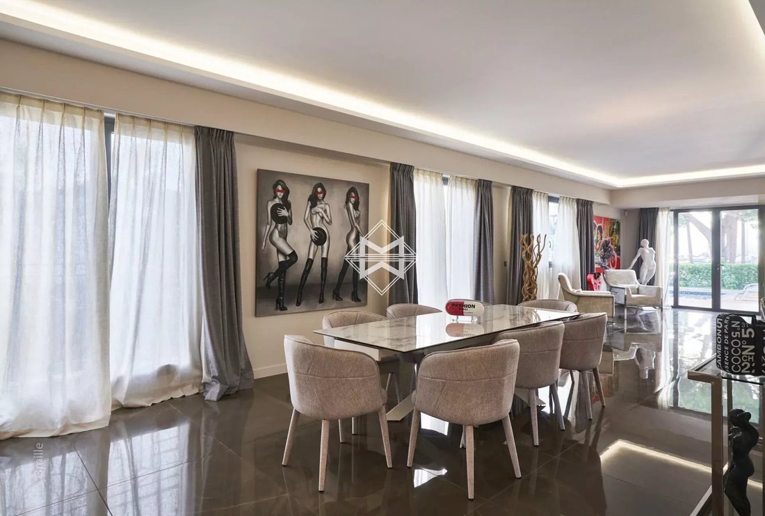 Villa in Cannes, Provence-Alpes-Côte d'Azur, France 5 - 10484614