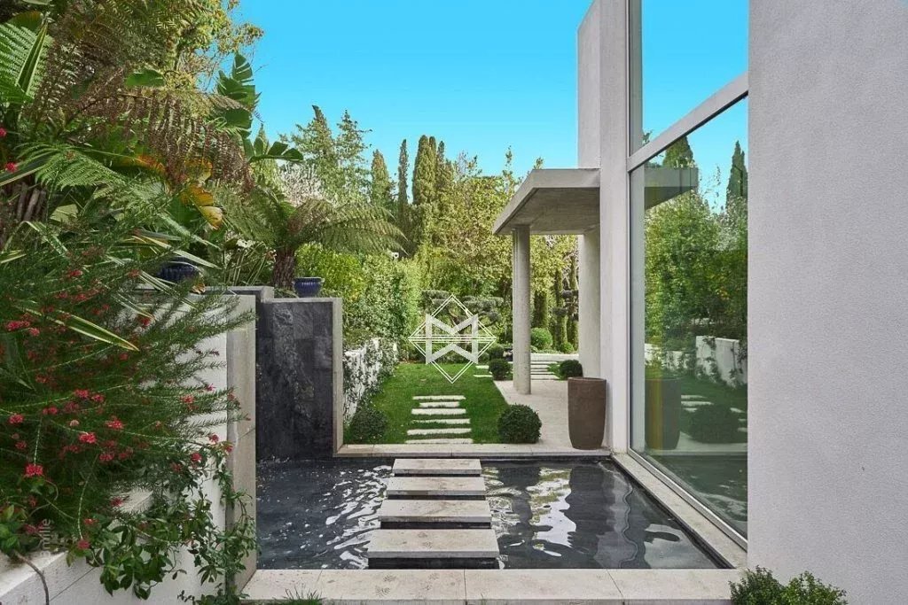 Villa in Antibes, Provence-Alpes-Côte d'Azur, France 3 - 12691281