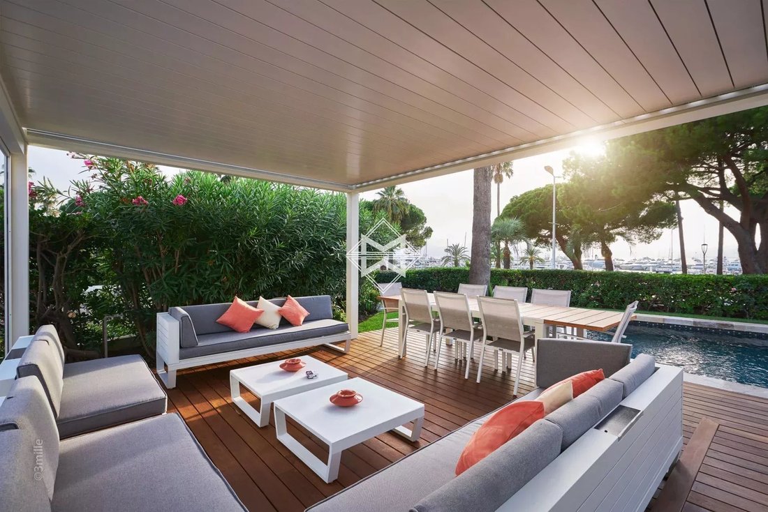 Villa in Cannes, Provence-Alpes-Côte d'Azur, France 3 - 10484614